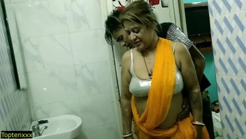 Bhabhi chaude baisee par le cul dans un film porno familial